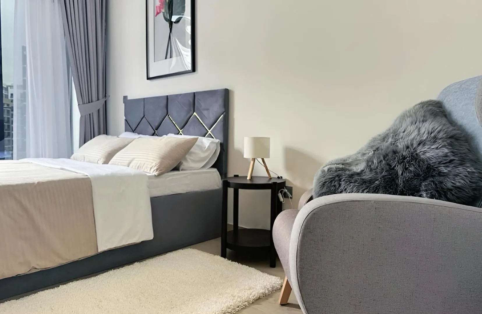 Roomook Apartments Dubaj